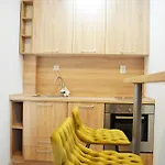 Apartment Location With Parking By He-ra *