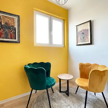 Apartamento He-ra Near Macedonia Square With Parking