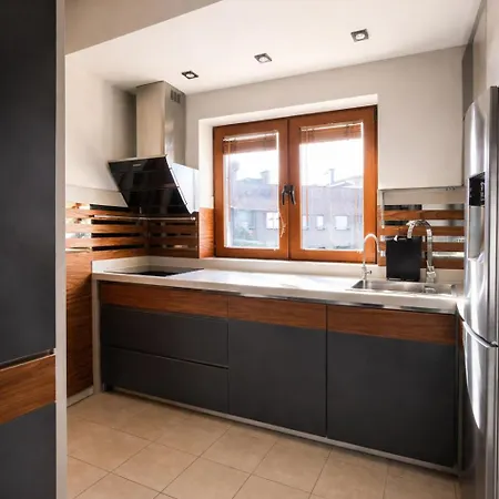 Apartamento He-ra Near Macedonia Square With Parking