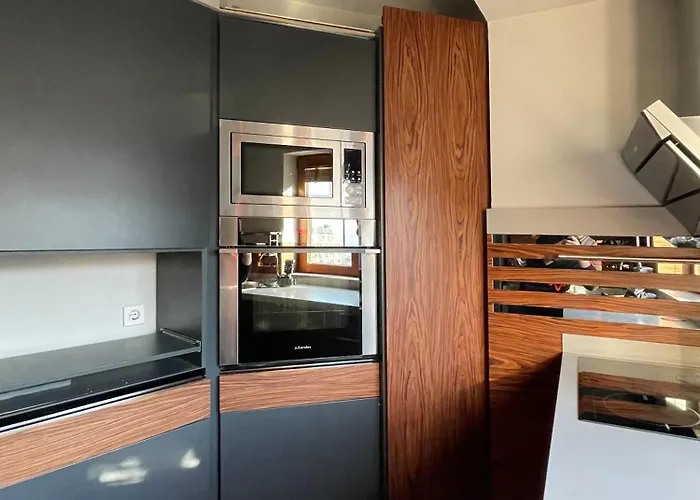 Apartament Location With Parking By He-ra