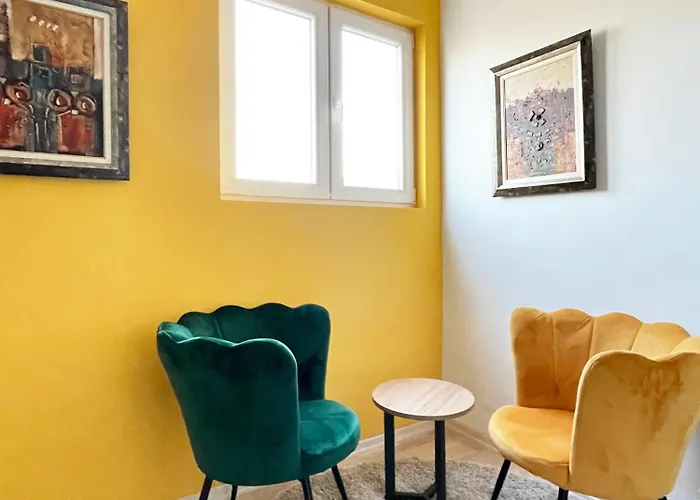 Apartament Location With Parking By He-ra