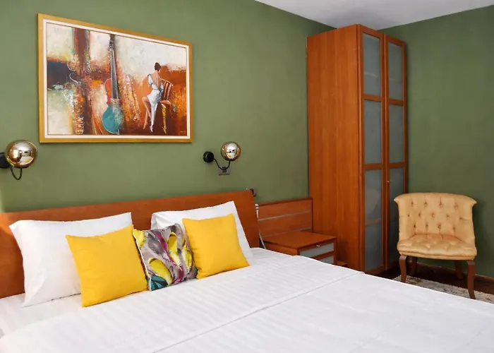 Location With Parking By He-ra